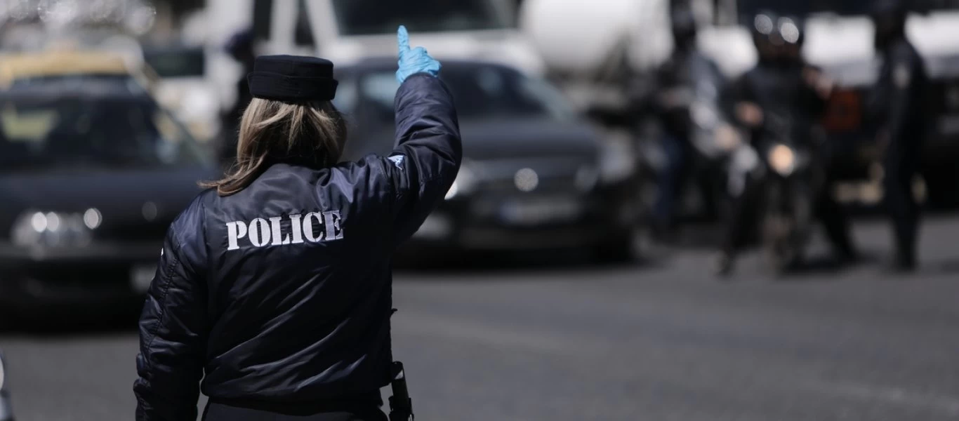 Θεσσαλονίκη: 50χρονος περίμενε σε στάση και... πήρε πρόστιμο γιατί δεν φορούσε μάσκα (φώτο)